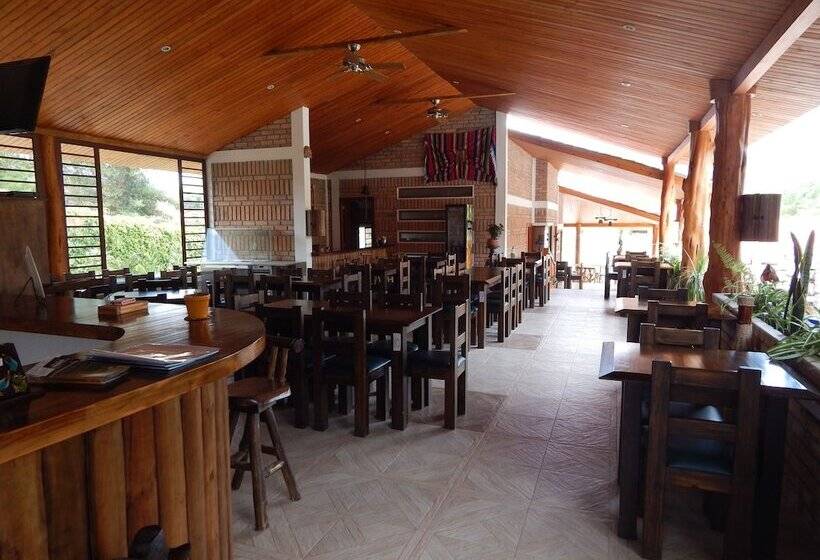 Hotel Live The Life And Toro Bar