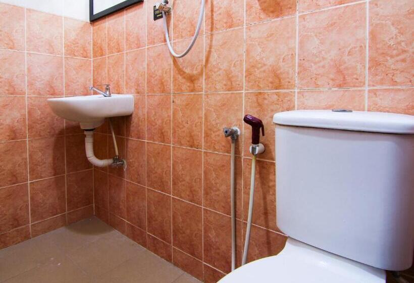 Hotel Oyo 11343  Putra Iskandar