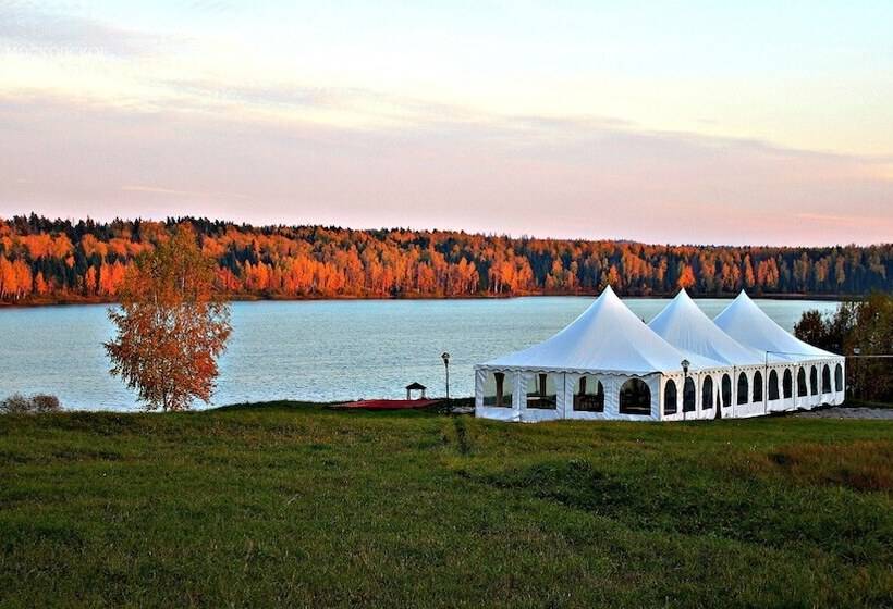 ホテル Pansionat Parus