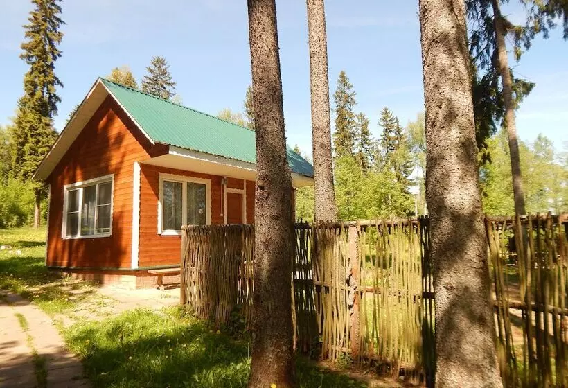 Hotelli Pansionat Parus