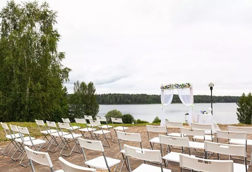 Hotelli Pansionat Parus