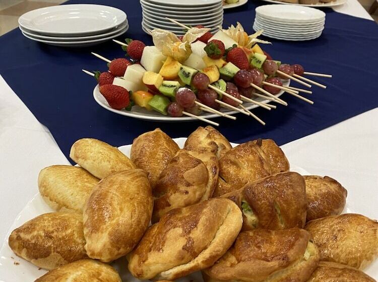 ホテル Pansionat Parus