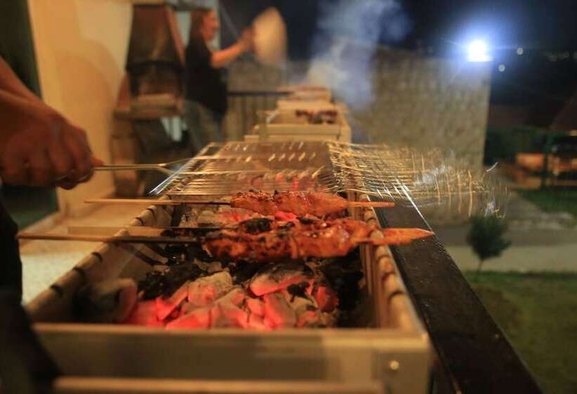 هتل The Ranch   Lodge & Equestrian Center