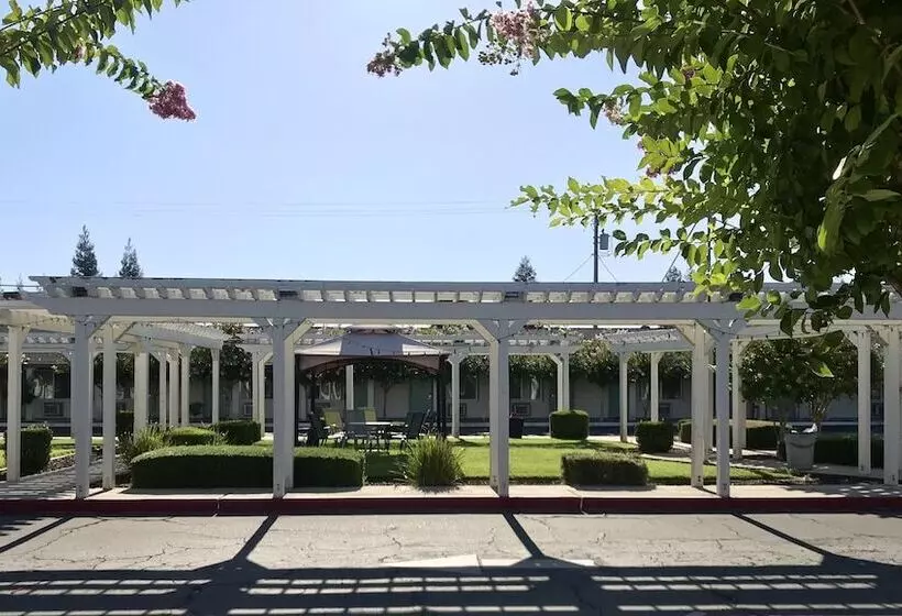 Motelli Sunrise Inn Turlock