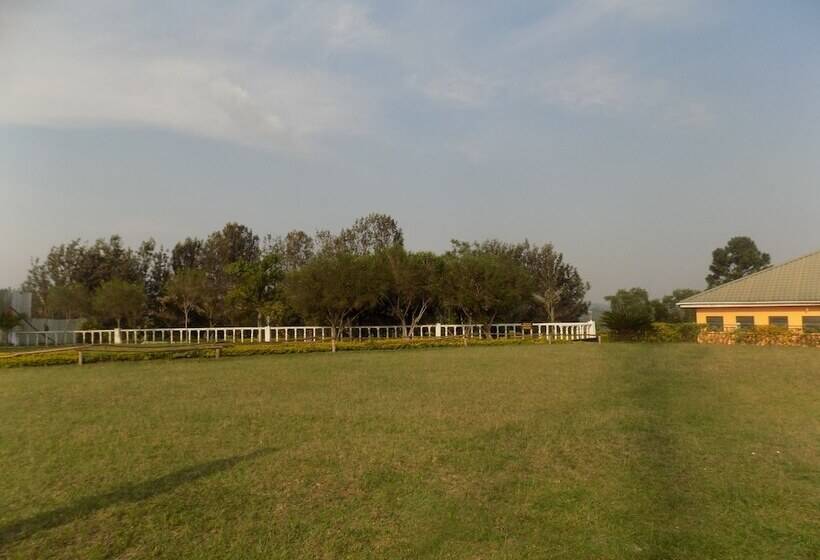 پانسیون Heritage Country Club