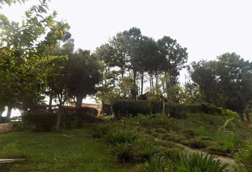 پانسیون Heritage Country Club