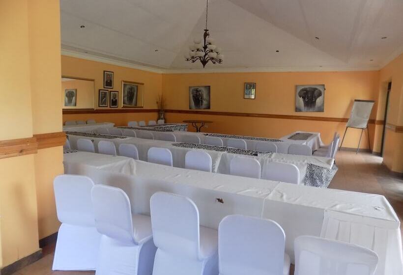 پانسیون Heritage Country Club