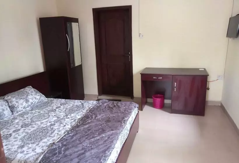 پانسیون Holis Resort