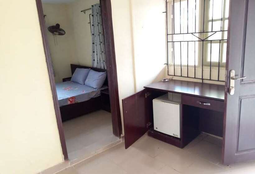 پانسیون Holis Resort