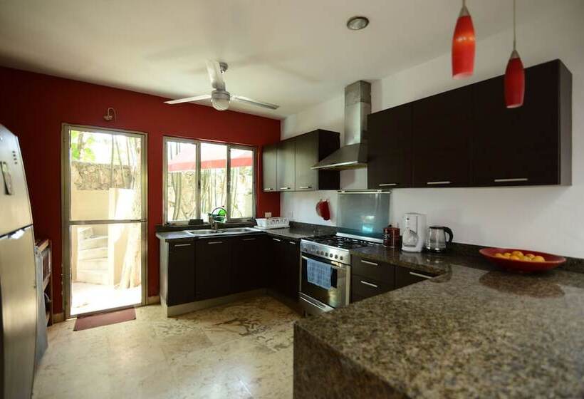 Panzió La Aldea Cancún