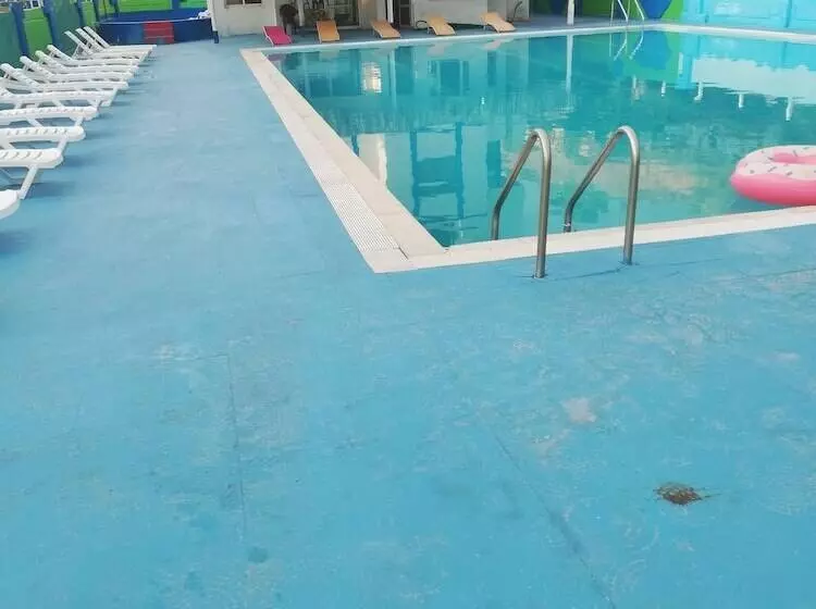 پانسیون La Luna Chalets