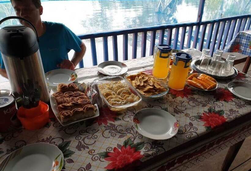 호스텔 Jungle Reps