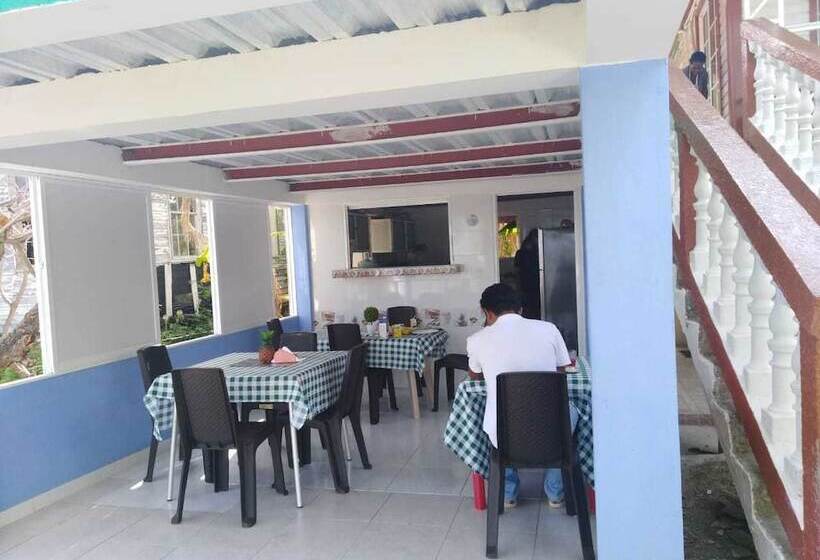 تختخواب و صبحانه Posada Valerie Home