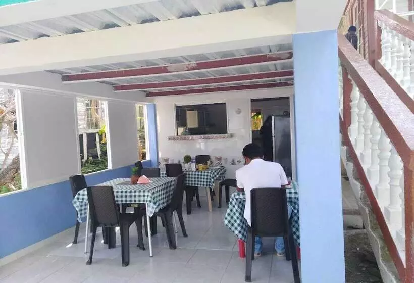 Aamiaismajoitus (B&B) Posada Valerie Home