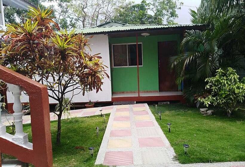 تختخواب و صبحانه Posada Valerie Home