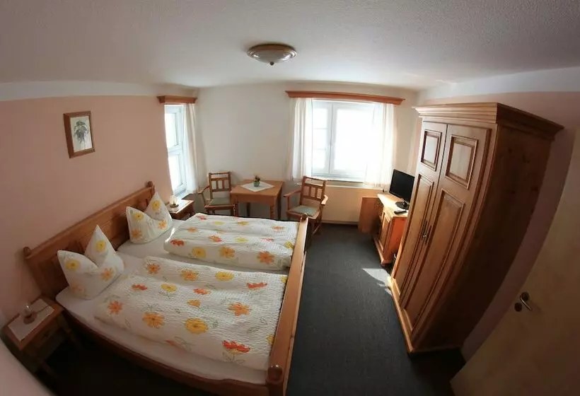 Gasthaus Und Hotel Rote Schenke