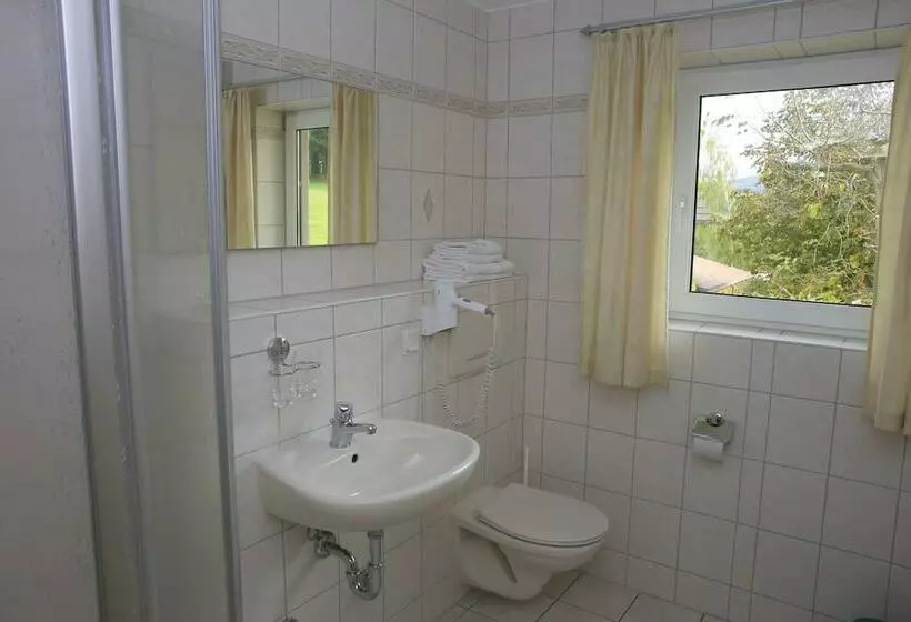 Gasthaus Und Hotel Rote Schenke