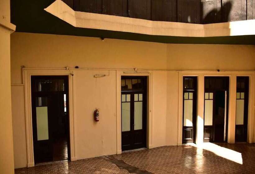 مسافرخانه San Carlos