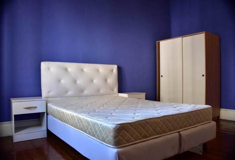 مسافرخانه San Carlos