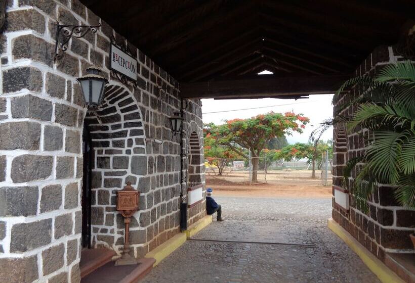 فندق Campestre Hacienda Caracha