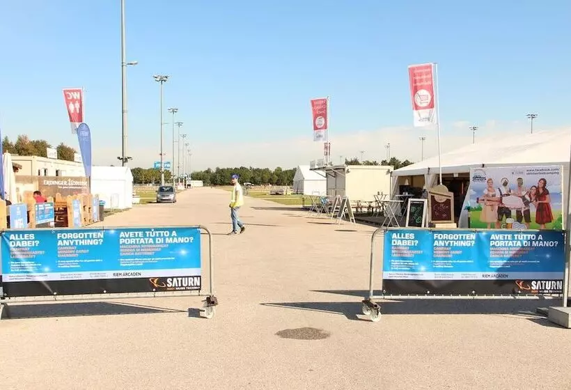 هتل Gptents  Munich Oktoberfest