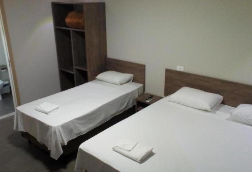 בית מלון כפרי Iguassu Inn