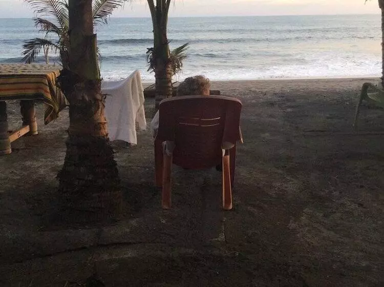 هتل Le Paradis