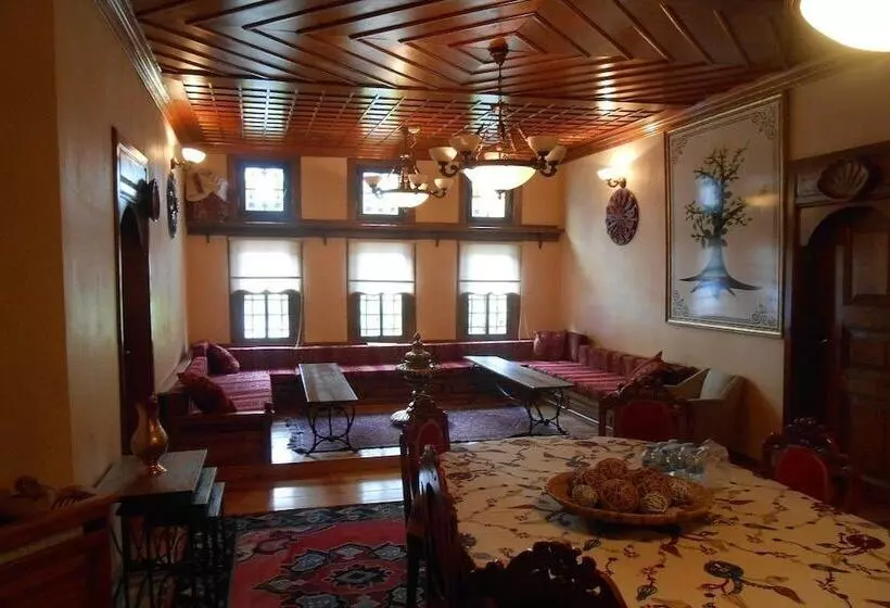 Hotelli Muderrisler Evi