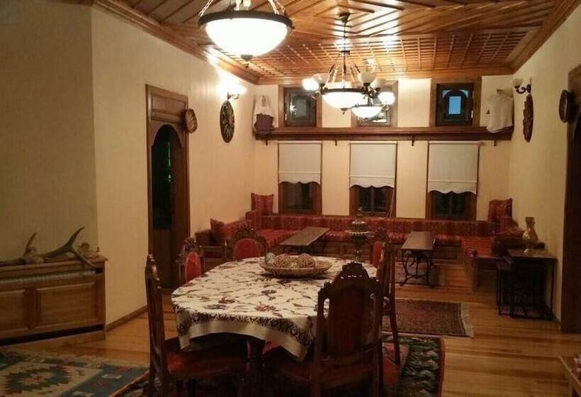 בית מלון כפרי Muderrisler Evi