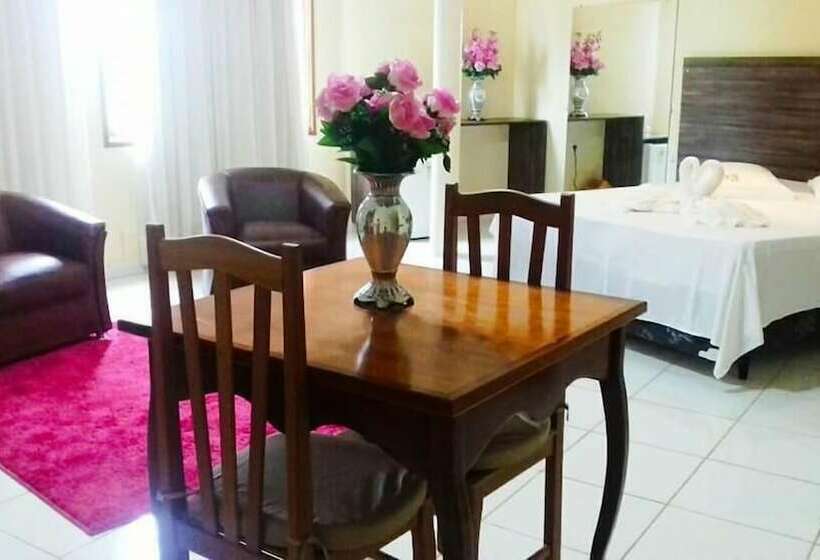 ホテル Restaurante Castelo Altamira