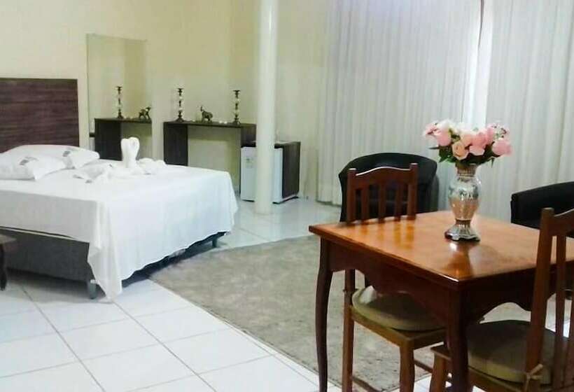 ホテル Restaurante Castelo Altamira