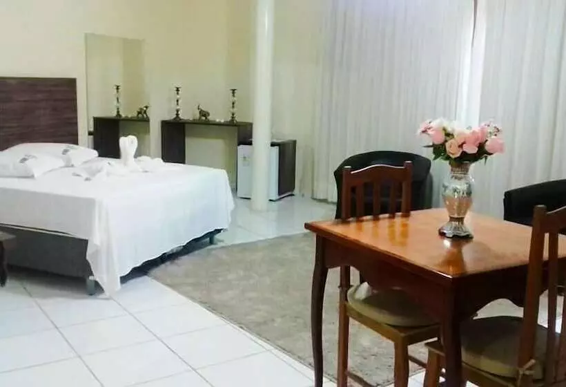 ホテル Restaurante Castelo Altamira