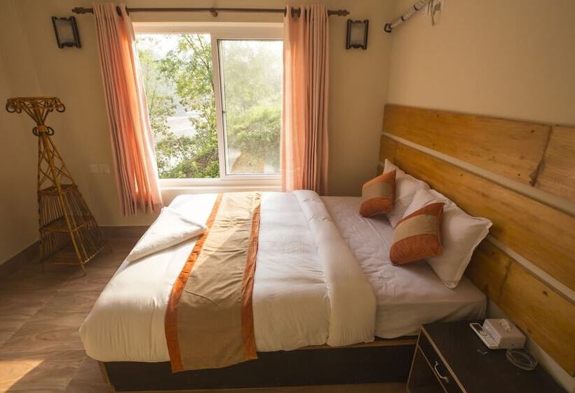 هتل Trishuli Riverside Resort
