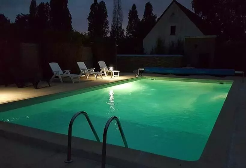 ペンション Domaine De Montouvrin