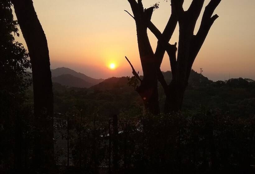 Пансион Laycafé Hostel