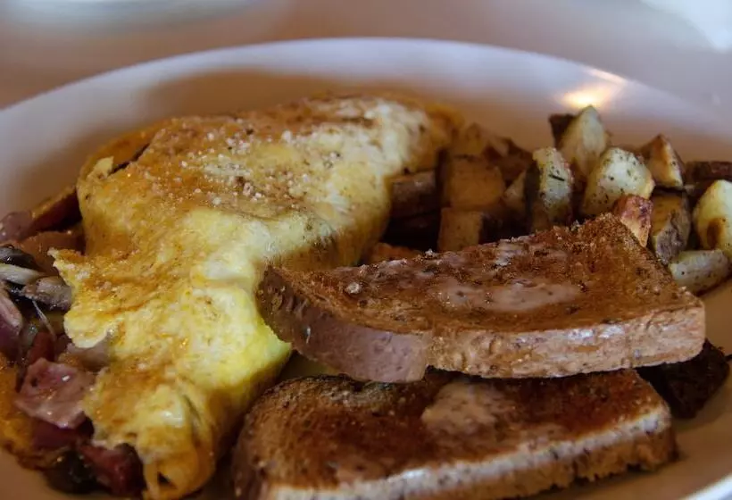 The Fraser River S Edge B&b Lodge