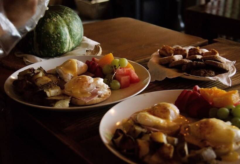 The Fraser River S Edge B&b Lodge