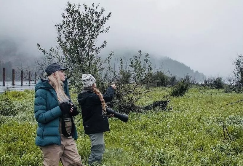 The Fraser River S Edge B&b Lodge