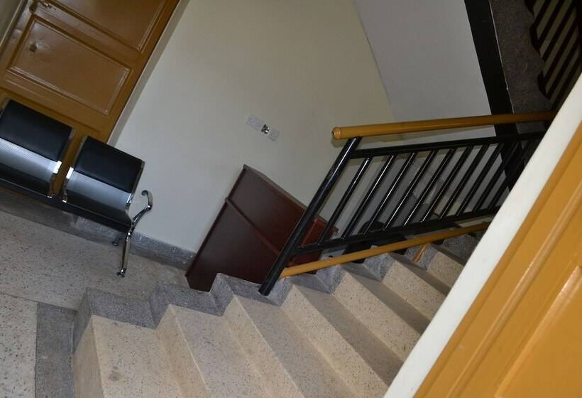 تختخواب و صبحانه Muramia Motel