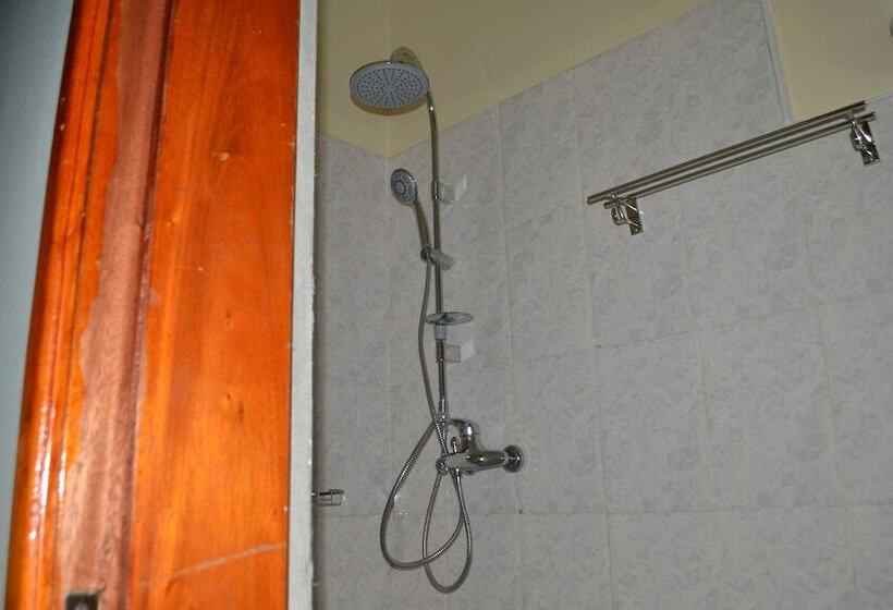 تختخواب و صبحانه Muramia Motel