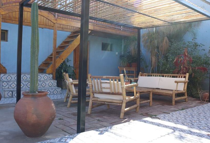 Antawara Hostel De Elqui