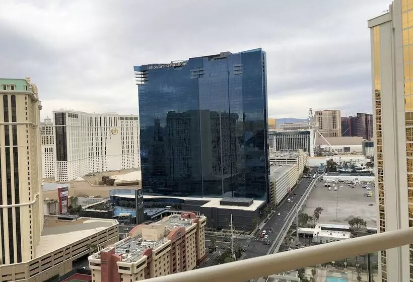 هتل Amalz Two Bedroom Three Bathroom Balcony Suites At Mgm Signature !