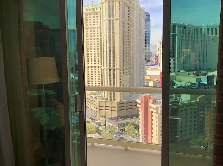هتل Amalz Two Bedroom Three Bathroom Balcony Suites At Mgm Signature !
