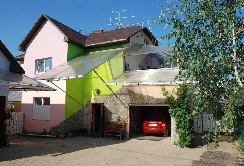 Hotelli Guest House Berezka