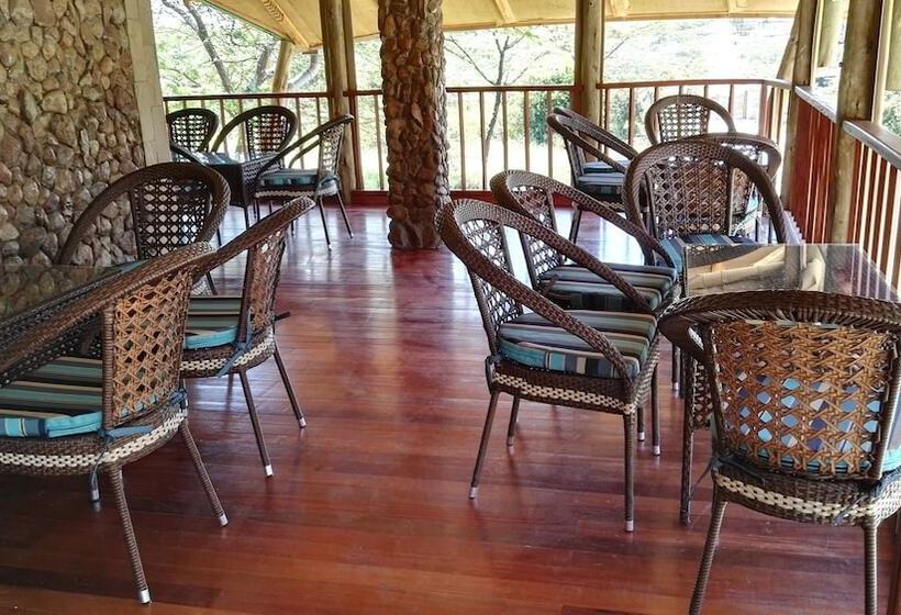 هتل Kambi Mstuni Resort