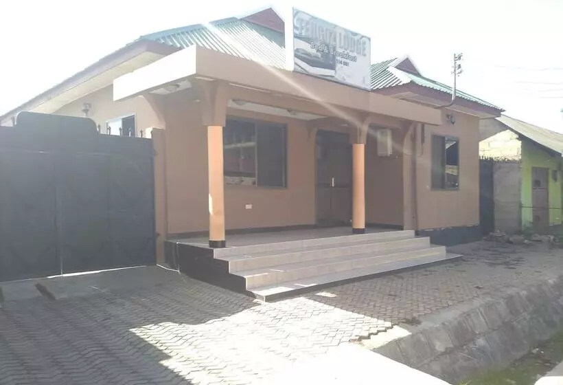 Hotelli Tengoz Lodge