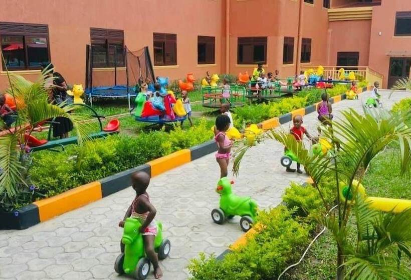 هتل Triangle Mbarara