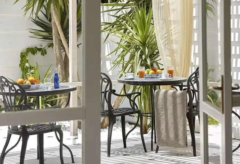 ホテル Vasia Boulevard   Adults Only