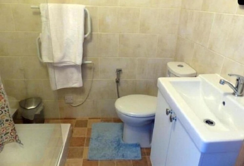 膳宿费 3 Luxury En Suite Bedrooms