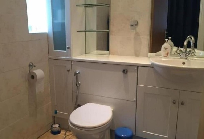 膳宿费 3 Luxury En Suite Bedrooms